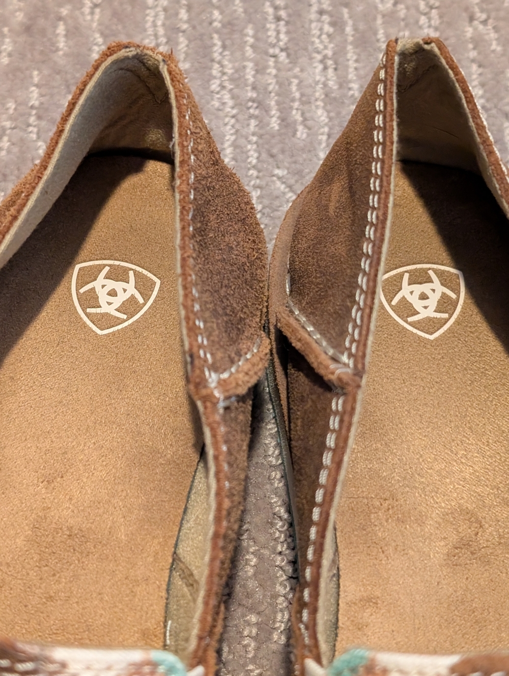 Turquoise and Coral Southwestern/Aztec/Geometric Ariat Cruisers - Picture 4 of 6